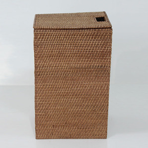 Caja de lavandería rectangular de ratán de Lombok - Product Image 2