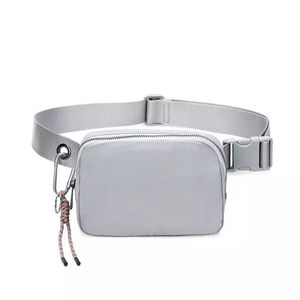 Riñoneras de Moda con Diseño Personalizado, Riñonera Duradera para Hombre y Mujer con Doble Cremallera y Estilo Único - Product Image 3