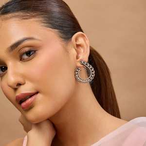 Zircon Hoop Stud Stylish Trendy Geometric Design Featuring Romantic Religious <b>Pearl</b> <b>Diamond</b> for Parties Made Zinc Alloy Brass - Product Image 3