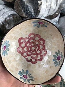 Bol en coquille de noix de coco fait main, bol de service décoratif, poli, écologique, vaisselle ronde, Vietnam - Product Image 6