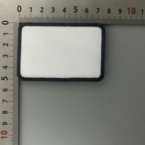 कपड़ों के लिए फैब्रिक लेबल थोक कस्टम पॉलिएस्टर फैब्रिक कढ़ाई सब्लिमेशन ब्लैंक पैच - Product Image 3