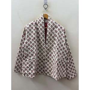 Chaqueta Acolchada Reversible de Pana Bagh con Bordado Floral de Rubíes Hecho a Mano, Estilo Bomber Holgado para Otoño-Invierno, Color Marfil Corto - Product Image 1