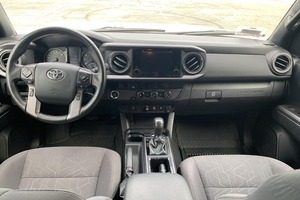 Toyota Tacoma TRD Pro 2018 Usada en Buen Estado, Doble Cabina 4x4 V6, Diferencial Trasero con Bloqueo Electrónico, Mayormente sin Modificaciones - Product Image 4