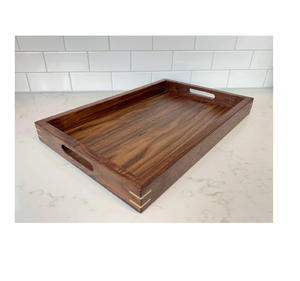 Plateau de service en bois d'acacia Fournisseur en gros Forme carrée avec poignée Meilleur plateau en bois simple de designer - Product Image 1