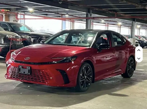 Toyota Camry XSE 2025 Seminuevo - Tracción Delantera - 2.5L 4 Cilindros - Gasolina/Eléctrico - con Asientos de Cuero - Volante a la Derecha e Izquierda - Product Image 6