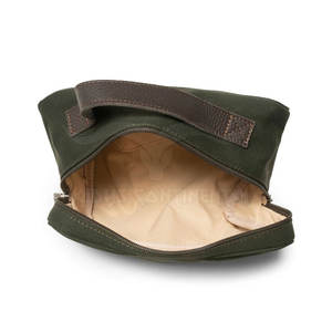 Bolsa de maquillaje de tamaño personalizado cómoda y transpirable hecha con algodón poliéster y tipo de cierre de cremallera Cordura en stock - Product Image 5