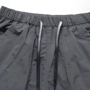 Short Cargo décontracté en coton écologique pour hommes, coupe ample, style de rue chic, poches latérales anti-rides, motif solide pour l'extérieur - Product Image 3