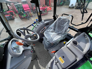 รถแทรกเตอร์ Deutz-Fahr 5070D 75 แรงม้า ขับเคลื่อน 4 ล้อ พร้อมเครื่องยนต์ดีเซล เกียร์ขับเคลื่อน ห้องโดยสารติดแอร์ สำหรับใช้งานในฟาร์ม - Product Image 6