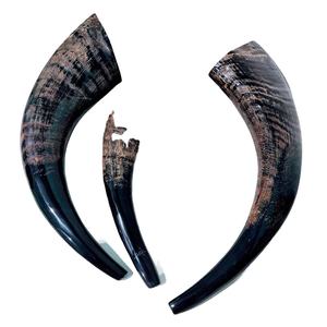 Corne à boire viking personnalisée avec support |   Mug en corne de bœuf naturelle fait main |   Mug à bière nordique personnalisé en cadeau - Product Image 1