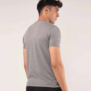 Camisetas Unisex de Mezcla Triple - Product Image 2