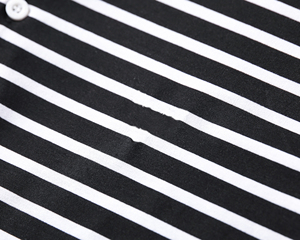 เสื้อโปโลกอล์ฟลายทางผู้ชายผ้าดูดความชื้นแบบสั่งทำผลิตจากโรงงานโดยตรง - Product Image 5