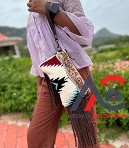 กระเป๋าหนังสะพายข้างแบบตะวันตกที่มีเครื่องมือทำจากหนังวัวแท้กระเป๋ามีขอบแบบตะวันตกสไตล์โบฮีเมียน - Product Image 1