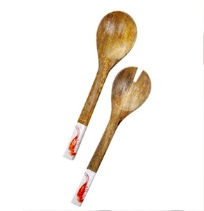 Serveurs à salade en bois Spatule de cuisine en bois sur table bleue SERVEUR À SALADE EN BOIS ENSEMBLE DE 2 ARTICLES DE CUISINE UNIQUE FAITS À LA MAIN - Product Image 3