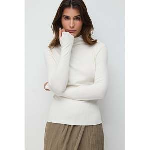 T-shirt à col montant en tricot côtelé avec détail sur les doigts - Product Image 1