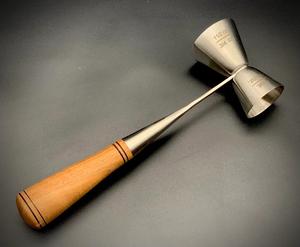 Jigger de bar long en acier inoxydable et manche en bois, outil de mesure de précision pour cocktails avec prise en main facile et versement équilibré - Product Image 2