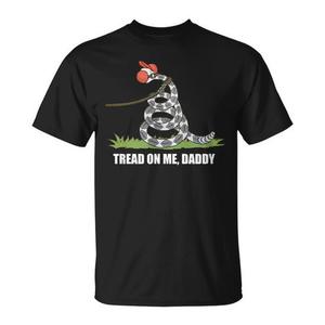 T-shirt da papà con grafica 'Tread on Me' - Categoria Promozionale - Product Image 1