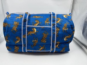 Sac de voyage tactique en coton Kantha écologique à imprimé tigre bleu - Durable, grande capacité, luxe, sport, week-end, design décontracté - Product Image 2