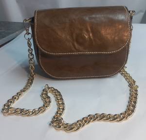 Sac à bandoulière en cuir véritable pour femme ANWAR ENTERPRISES, usage quotidien, avec chaînes et fermeture magnétique - Product Image 4