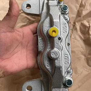 Cylindre de frein à disque avant ASSY RH Land Cruiser NULL Numéro de pièce 47730-60320 - Product Image 2