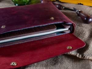 Funda para portátil duradera y ligera portátil de cuero genuino, diseño Vintage clásico para profesionales de negocios, uso en viajes de trabajo - Product Image 6