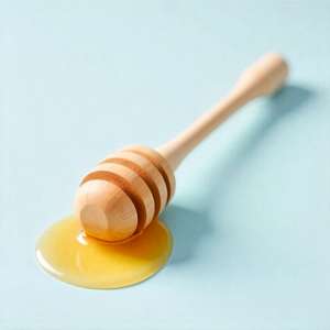 Cuchara de café de madera minimalista hecha a mano de 10ml de capacidad natural ecológica para rociar miel en gofres de té tostadas y postres - Product Image 1