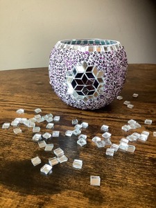 ที่ใส่เทียนแก้วสีแบบกำหนดเอง พร้อมการตกแต่งแบบโมเสก สำหรับงานเลี้ยงอาหารค่ำยามค่ำคืน ตกแต่งโต๊ะด้วยดีไซน์สวยงาม - Product Image 4