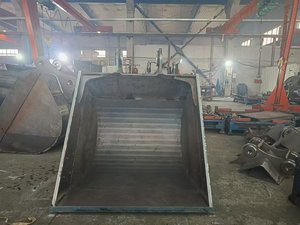 Benna Micro Escavatrice RZS con Denti Frantumatrici in Acciaio al Carbonio per Escavatori da 1-2 Tonnellate, Nera, Dimensioni Personalizzabili per Edilizia - Product Image 4