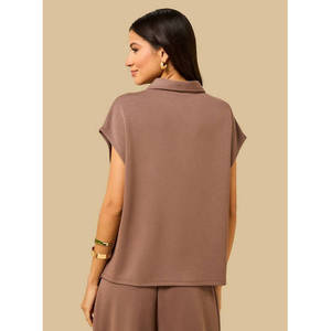 Chemisier décontracté pour femme en modal tricoté, à col, manches courtes, avec détail boutonné, coupe régulière, doux, imprimé numérique, OEM - Product Image 3