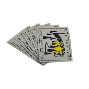 Etiqueta Tejida de Alta Densidad con Logotipo de Marca Personalizado al por Mayor, Etiqueta Tejida con Pliegue Central para Ropa de Mascotas, Etiquetas de Tela Damasco para Coser - Product Image 3