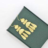 Boucles d'oreilles en bois gravées à la main, forme personnalisée, couleur or personnalisée, unisexe, haute qualité, certifiées IGI NOVA STAR