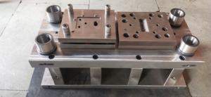 Fourniture directe en usine de matrices d'estampage en métal durables et personnalisables pour l'automobile et l'aérospatiale à vendre - Product Image 4