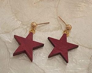 Boucles d'oreilles en bois de forme abstraite - Product Image 5