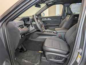 Gran Oferta Nuevo Ford Explorer ST-Line 4WD 2026, un SUV de tres filas inspirado en el mundo deportivo con un motor EcoBoost I-4 de 2.3L estándar - Product Image 5