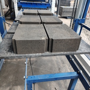 Bloc automatique d'usine de brique de moulage par vibration faisant la machine avec de haute qualité - Product Image 1
