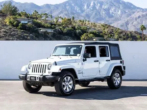 Jeep Wrangler Unlimited Sahara 2017 - Product Image 2
