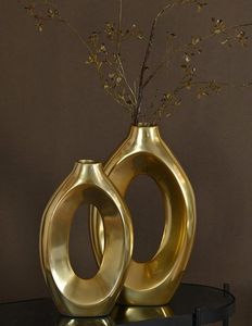 Durable, Long-lasting Decorative <b>Metal</b> <b>Vases</b> with Intricate Detailing Perfect for Floral Arrangements in Living Rooms - Product Image 2