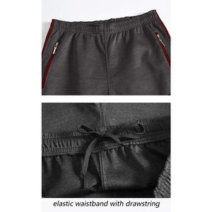 Ensemble de survêtements de sport sur mesure pour hommes avec broderie d'impression de logo par sublimation et options de marque de distributeur - Product Image 5