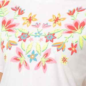 Camiseta Corta Informal para Mujer, Ropa Cómoda y Transpirable, Duradera, con Servicios de Diseño OEM - Product Image 2