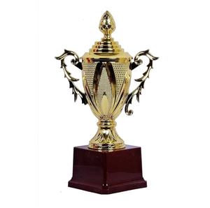 Trophée 3 étoiles d'entreprise personnalisé pour le trophée sportif disponible en trois tailles pour l'exportation mondiale de la coupe Trophy - Product Image 1