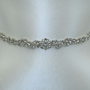 Cinturón de Novia Ajustable con Pedrería Color Marfil Bridella BS32 para Bodas, Bailes de Graduación y Eventos Formales - Disponible - Product Image 3