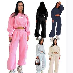 Automne nouveau pantalon de survêtement taille haute pour femmes ensemble avec velours col rond coupe ample Logo personnalisé Style Streetwear pour l'été - Product Image 1