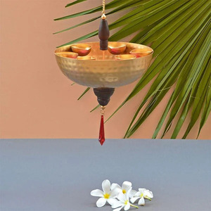 Loto colgante de calidad premium The Divine Urli Diya Flame Of Tranquility Lotus Design Urli Diya - Product Image 1