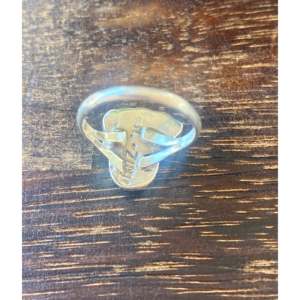 Zuni Handgefertigter Sterling Silber Sonnengesicht-Ring mit Natürlicher Mehrstein-Einlage - Product Image 5