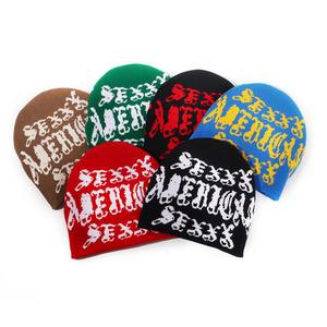 Bonnets d'hiver personnalisés en gros Chapeaux tricotés en acrylique jacquard avec logo à la mode - Product Image 1