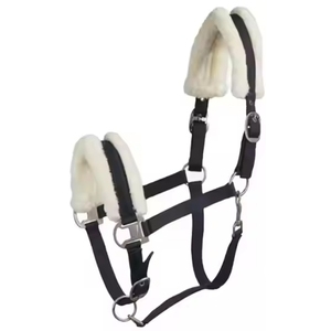 Vente en gros de licou en fourrure corde de cheval licou en nylon bride de course protège la tête du nez équipement d'équitation licou de cheval en fourrure - Product Image 1