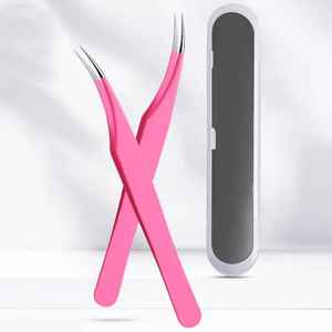 Pinces à épiler pour extensions de cils en acier inoxydable rose et blanc à pointe en fibre par Sevmek Pointed Volume Lash Grip - Product Image 4