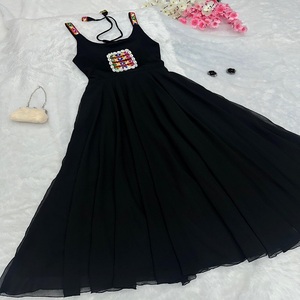 El último vestido Anarkali de diseñador Pure Georgette Gamthi Work de FabZone - Product Image 5