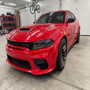 Dodge Charger SRT Hellcat Widebody Jailbreak Edition 2023, 717 Caballos de Fuerza, Motor V8 Mecánicamente Turboalimentado, Tracción Trasera, Automático - Product Image 3