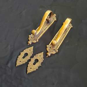 มือจับประตูโลหะขัดเงาสีทองสวยงามสำหรับตกแต่งประตูในร่มกลางแจ้งอุปกรณ์เฟอร์นิเจอร์หรูหราที่จับสำหรับบ้านและที่ทำงาน - Product Image 6