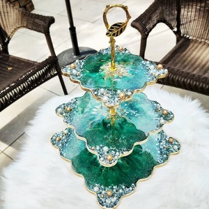 Plateau de service et dessous de verre à 3 niveaux en résine décorative de créateur, fabriqués à la main, de qualité supérieure, personnalisés pour les restaurants à domicile de l'Inde - Product Image 1